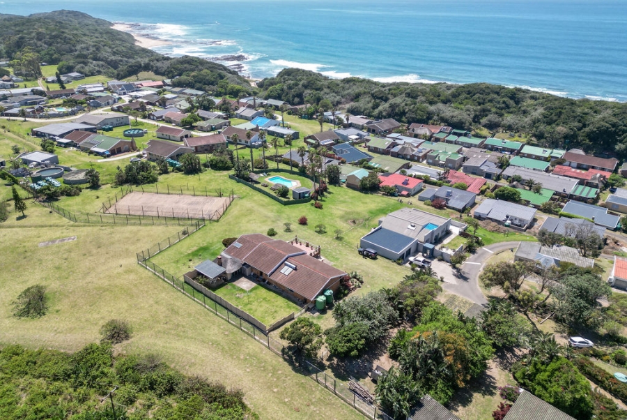 4 Bedroom Property for Sale in Queensberry Bay Eastern Cape